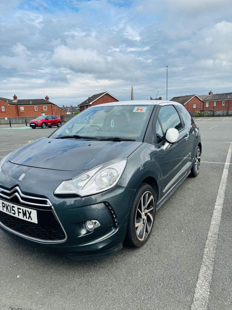 Citroen DS3 DStyle + PureTech S/S - 2015 - Grey 1.2L Petrol with turbo engine.  - manual 5 Gears