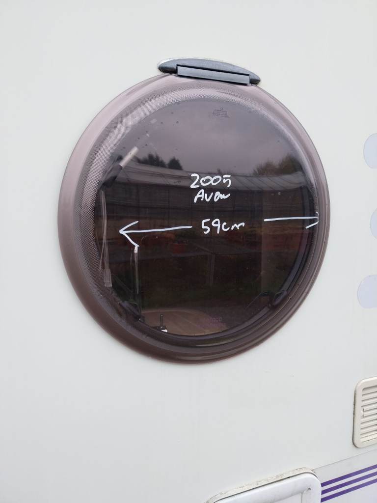 2005 avondale bianco caravan round window 
