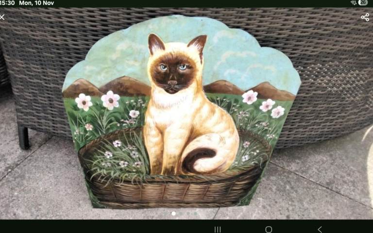 Vintage folk art hand painted siamese cat on tin plaque cool