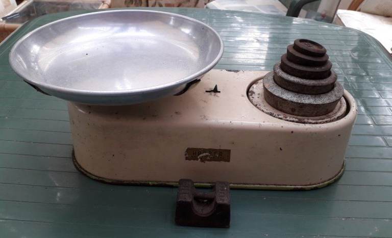 Vintage kitchen scales