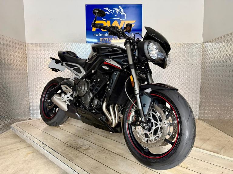 TRIUMPH STREET TRIPLE RS 765, 2018, ONLY 1 OWNER & 911 MILES!! FSH, SUPERB COND