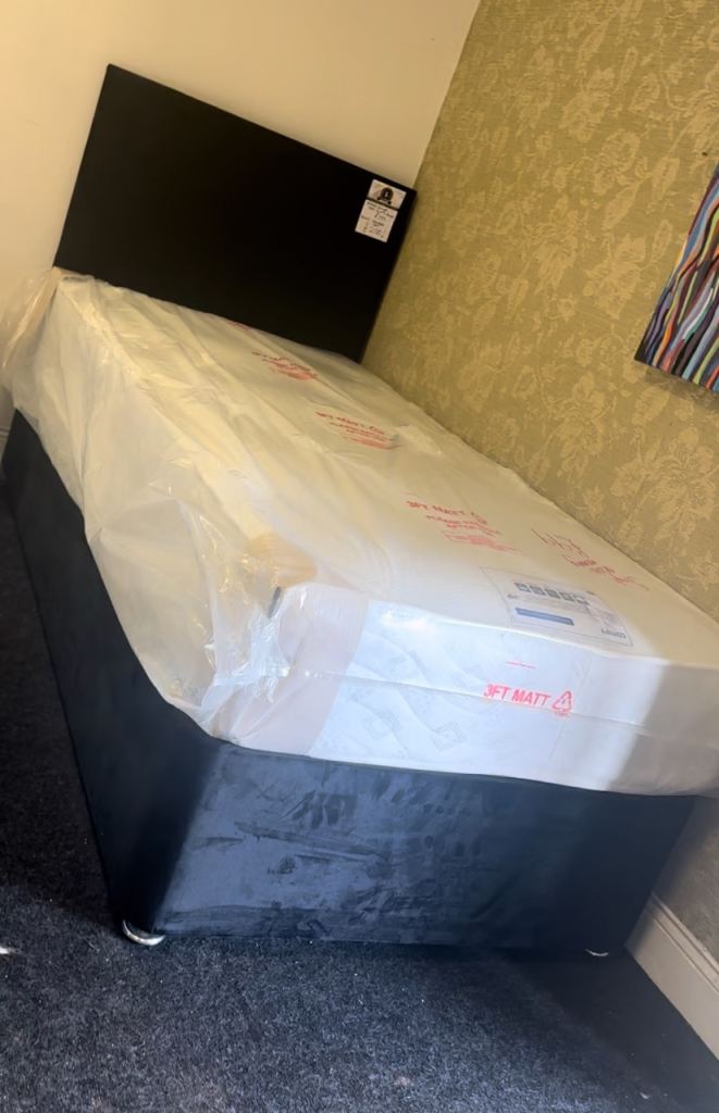 Single bed & mattress 