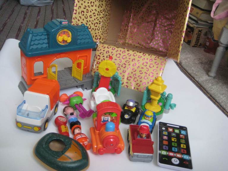 Selection of Activity Toys Plus a Hand Held Early Learning Centre with Toy Box for £4.00