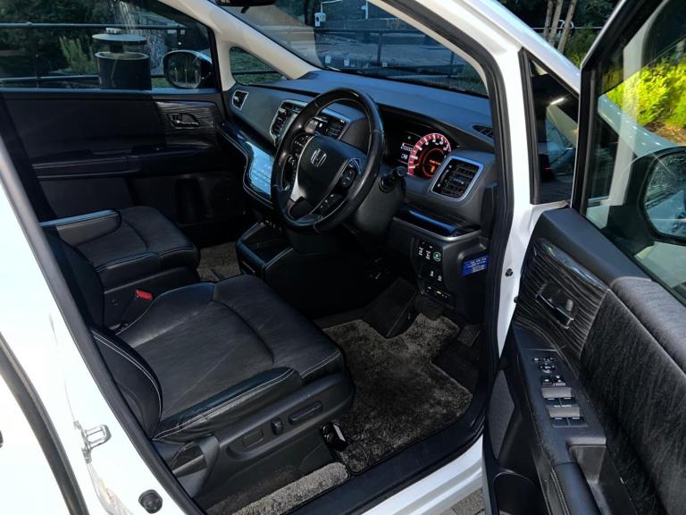 2017 HONDA ODYSSEY 2.4 I-VTEC AUTO PETROL 7 SEATER MPV NEW SHAPE GRADE 4