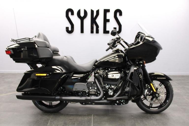 NEW 2024 Harley-Davidson FLTRK Touring Road Glide Limited in Vivid Black 