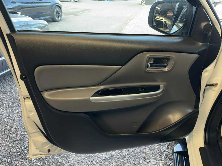 MITSUBISHI L200 2.4 DI-D DC Challenger White Auto Diesel 2020+NO VAT+1 OWNER!