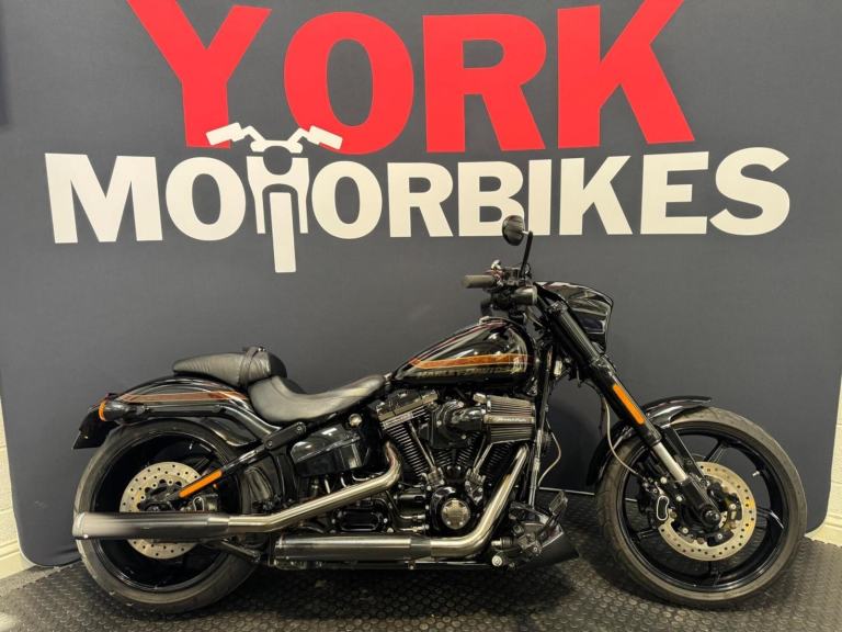 2016 Harley-Davidson CVO 1801 Pro Street Breakout
