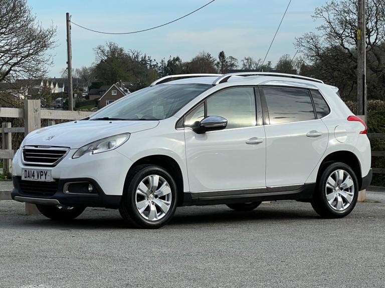 2014 Peugeot 2008 1.2 VTi Allure 5dr Full Service History . 8 stamps Hpi Clear HATCHBACK Petrol M...
