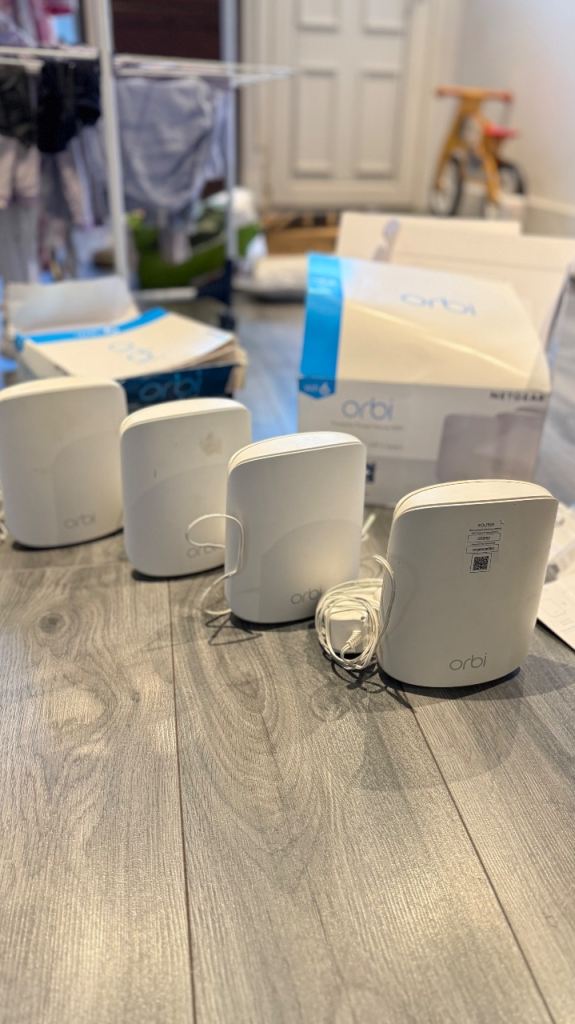 Netgear Orbi RBK50 Mesh WiFi System Router + 3 Satellites AC3000 Whole Home