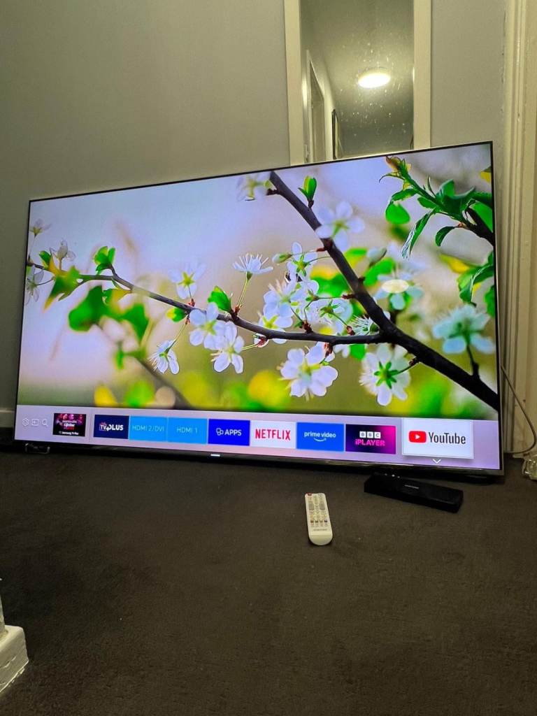 55"SAMSUNG 4K SMART UHD QUANTOM DOT DISPLAY KS MODEL WIFI LED TV 219£