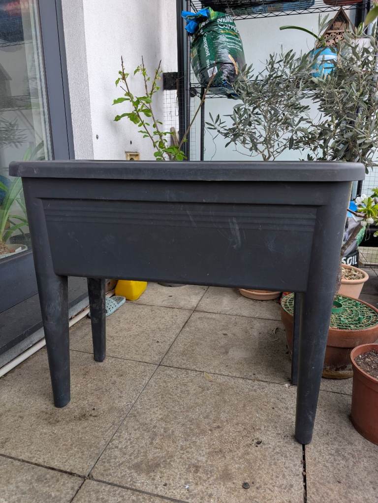 Elho XXL Grow House/Raised planter (1)