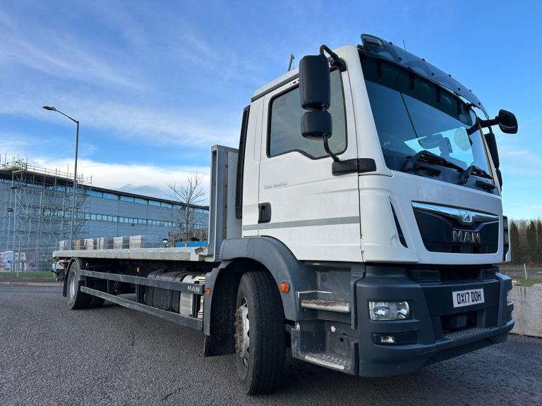 MAN TGM 18.250 2017 (17) EURO 6, 18 TON FLAT, TUCKAWAY TAIL LIFT