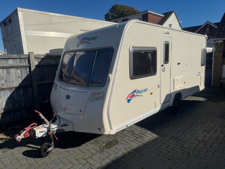 2007 Bailey Pageant Bordeaux 4 Berth Caravan,Fixed Double Bed,Awning,Cover,Mover+Just Fully Serviced