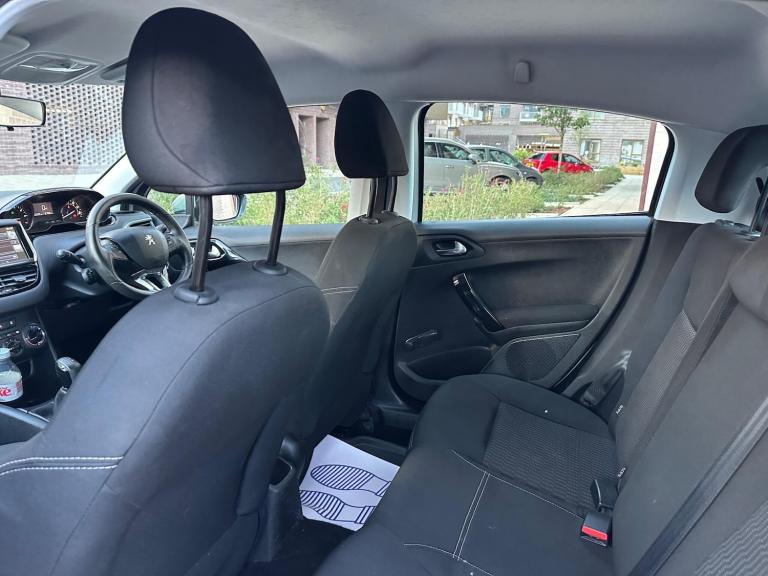 2017 Peugeot 208 1.2 PureTech Active Euro 6 5dr HATCHBACK Petrol Manual