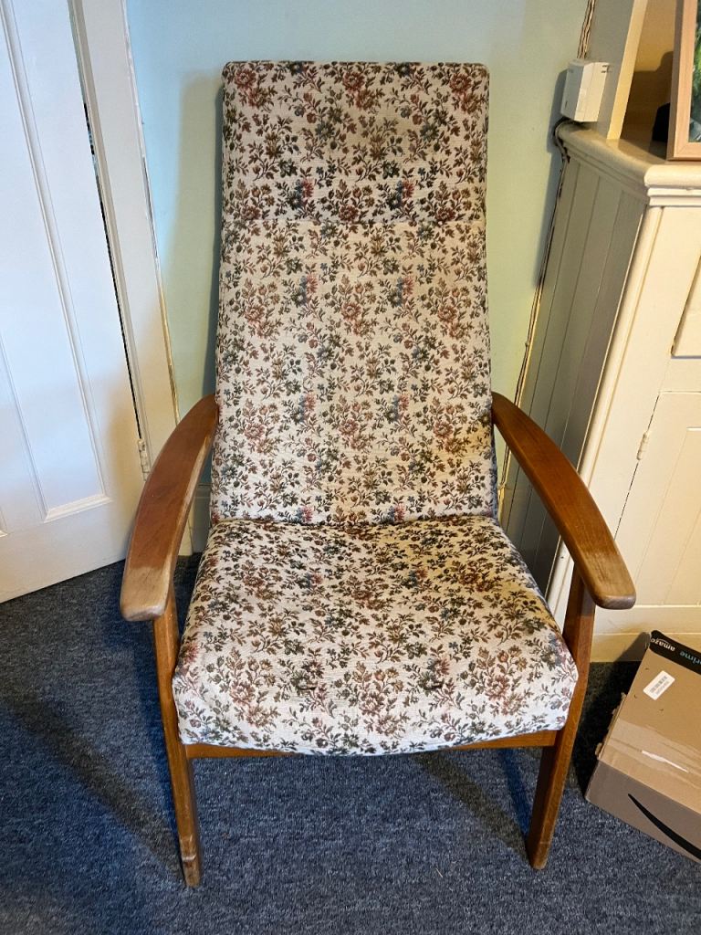 Vintage Floral Upholstered High-Back Chair with Wooden Arms