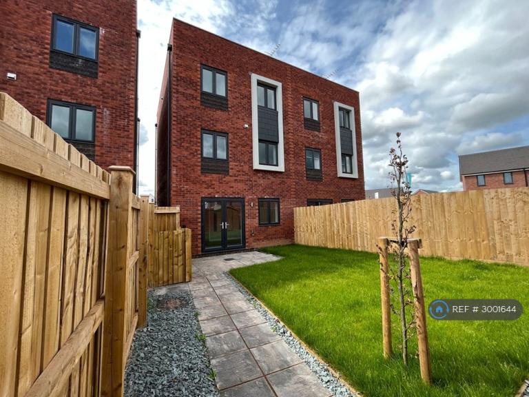 5 bedroom house in Bayley Place, Exeter, EX1 (5 bed) (#3001644)