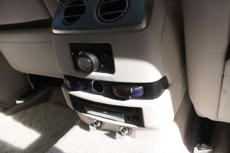 ROLLS-ROYCE GHOST 6.6 V12 2012