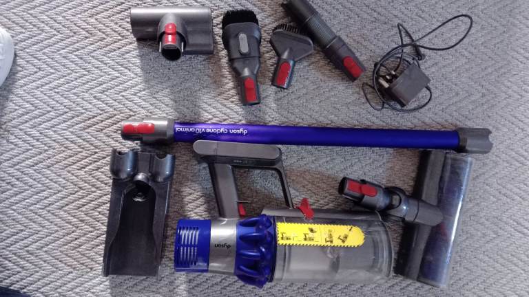 Dyson cyclone v10 animal handheld vacuum cleaner 