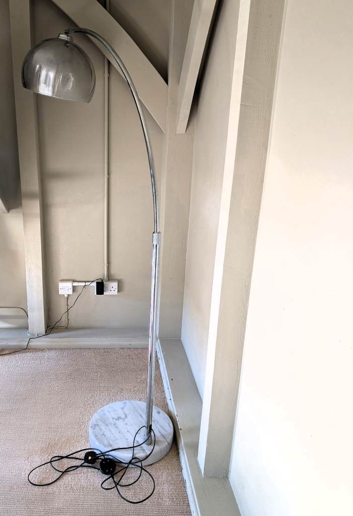 Arc floor lamp