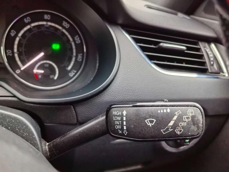 2015 Skoda Octavia 2.0 Octavia vRS TDI 4x4 Semi-Auto 4WD 5dr Hatchback Diesel Automatic