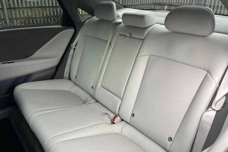 2025 Hyundai IONIQ 6 77.4kWh Ultimate Saloon 4dr Electric Auto (228 ps) Saloon Electric Automatic