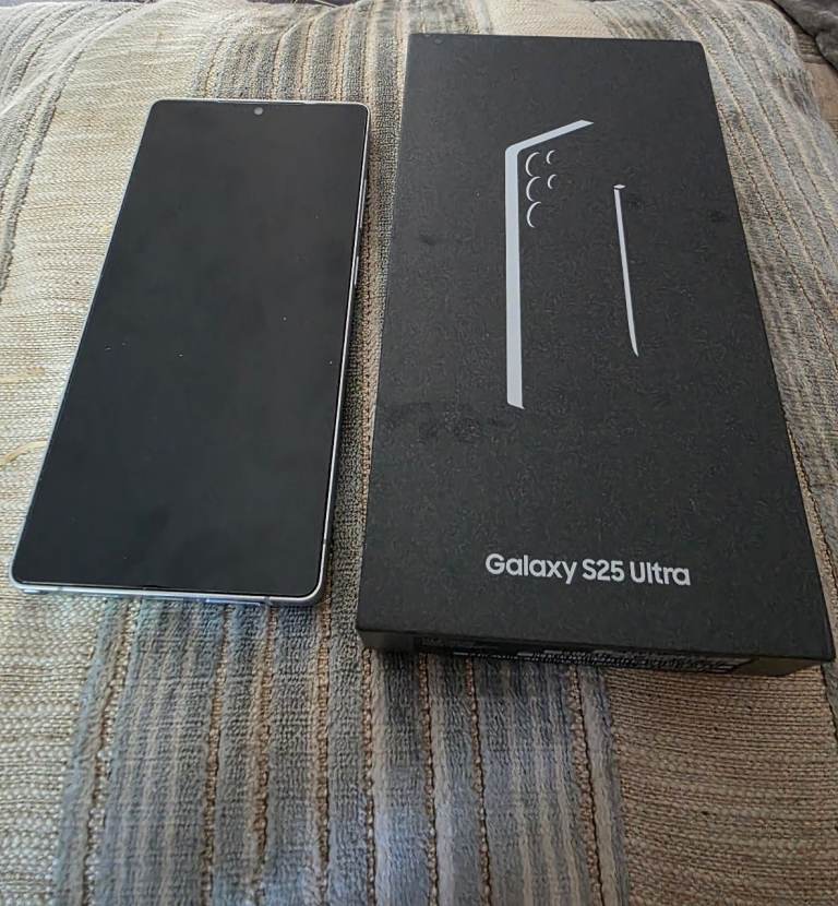 Samsund galaxy s25 ultra mobile phone 256gb. 