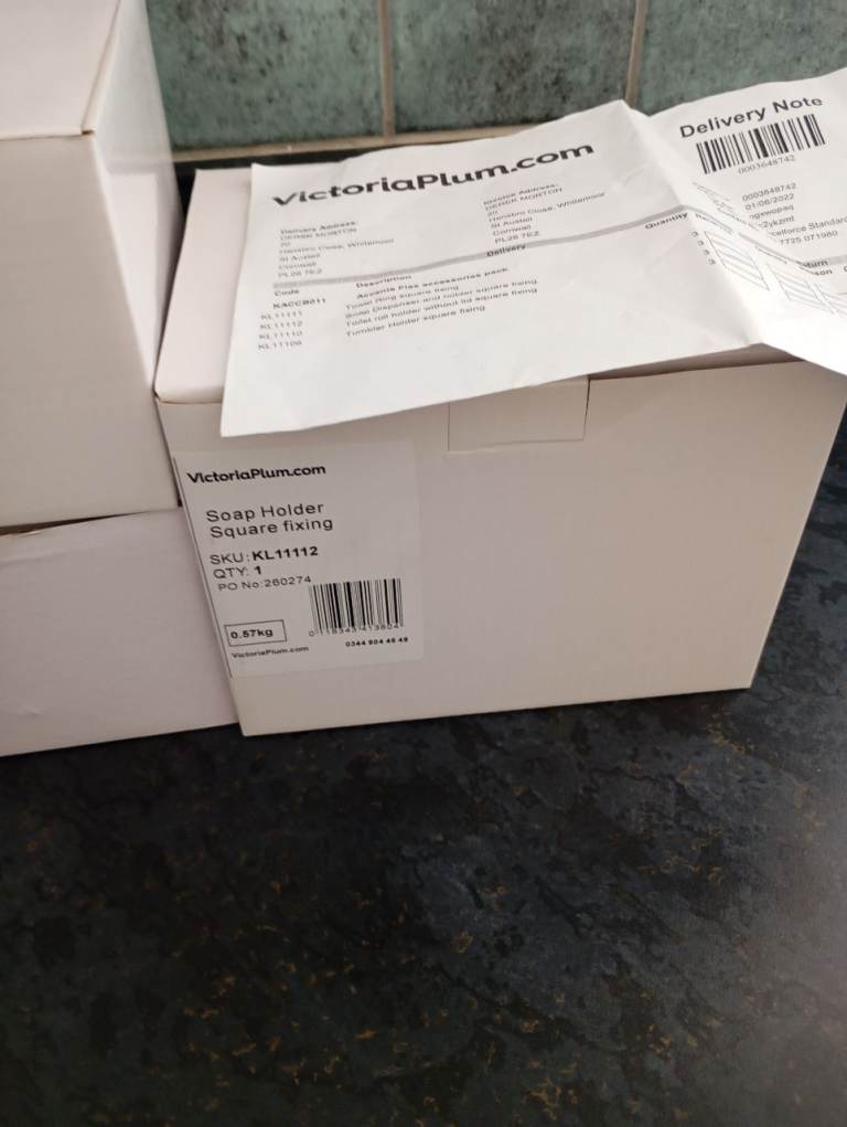 Victoria plumb bathroom fittings 