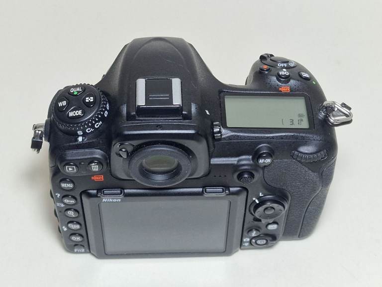 Nikon D500 body in pristine, as new condition. 6,617 shutter actuations.