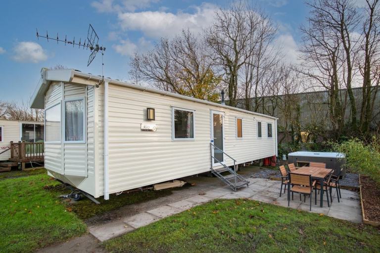 Carew in Narberth  - Lodge / Caravan 
