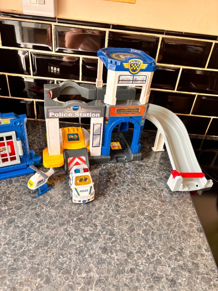 Toot toot police station 