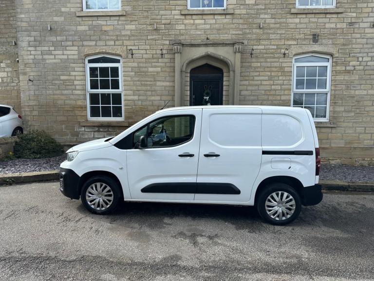 2021 Peugeot Partner 1000 1.5 BlueHDi 100 Professional Premium Van PANEL VAN Diesel Manual