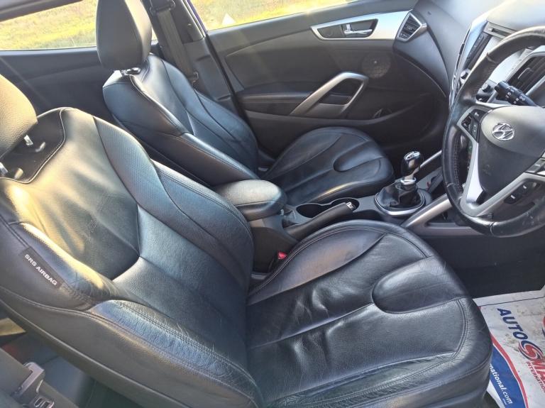 2012 Hyundai Veloster 1.6 GDi Sport TOP CONDITION NO DENTS NO SCRATCHES CAN SECURE 24/7 ON NET  C...