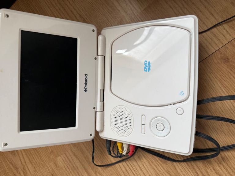 Polaroid Portable DVD Player with Screen and Remote