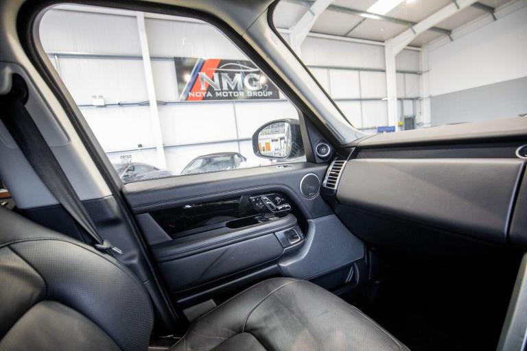 2019 Land Rover Range Rover 4.4 SDV8 Vogue 4dr Auto ESTATE DIESEL Automatic