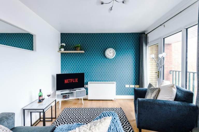 2 bedroom apartment + car park