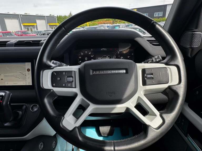 2023 Land Rover Defender 3.0 D250 Hard Top SE Auto PANEL VAN DIESEL Automatic