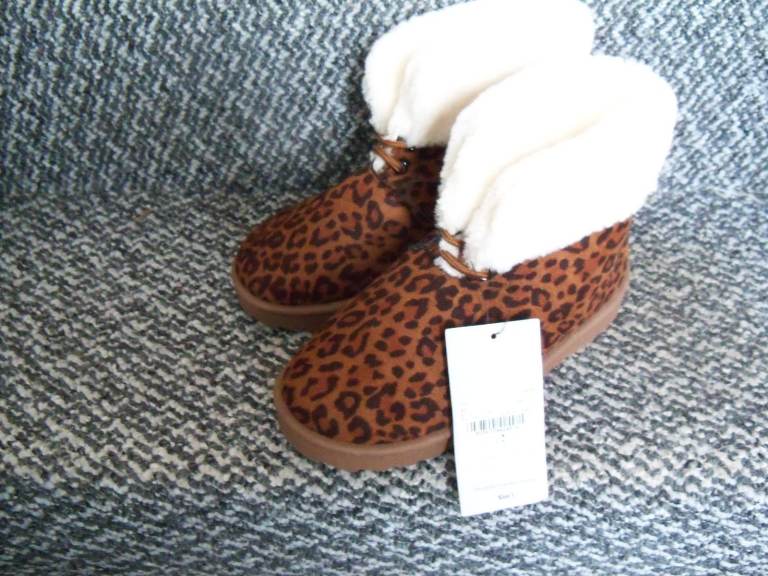 Girls Winter Boot Fur Lined Size 3 and Also Size 1 Available New With Tags