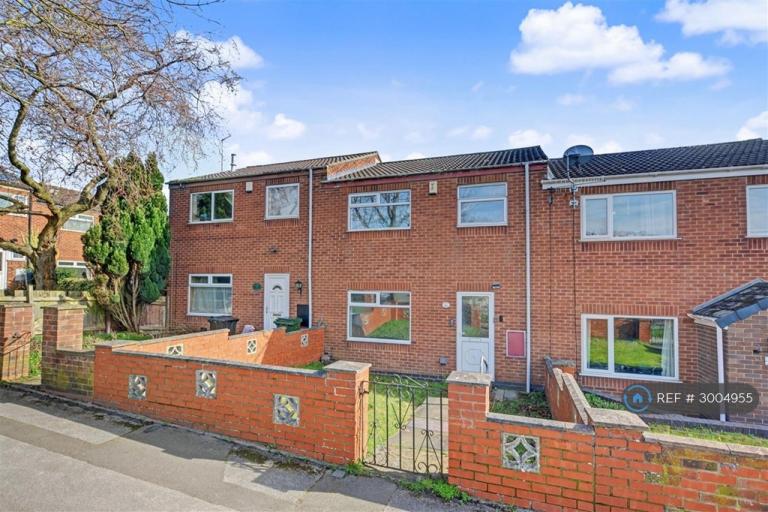 2 bedroom house in Lindisfarne Gardens, Nottingham, NG5 (2 bed) (#3004955)