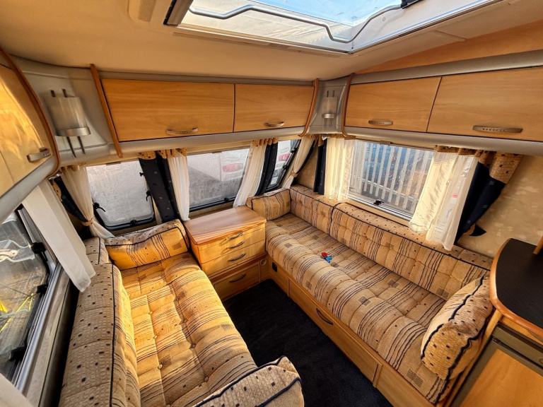SWIFT BLAKEMORE 5 berth , end bedroom !
