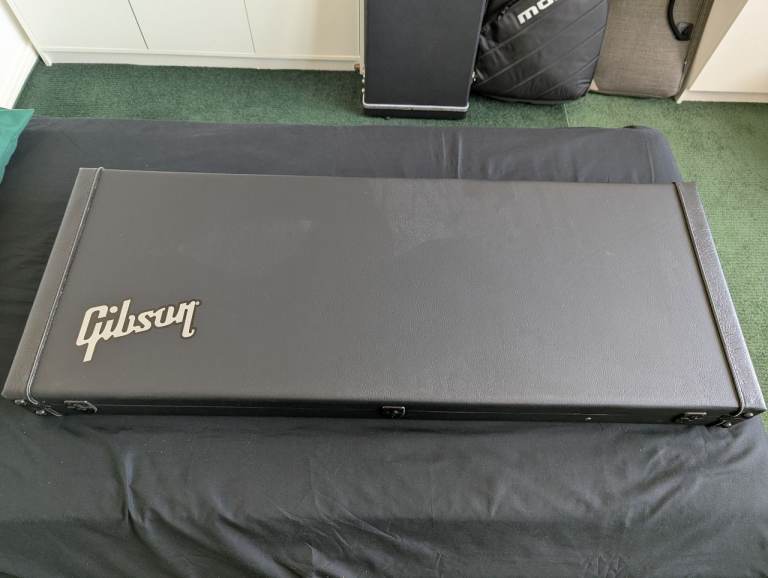 Gibson Explorer case