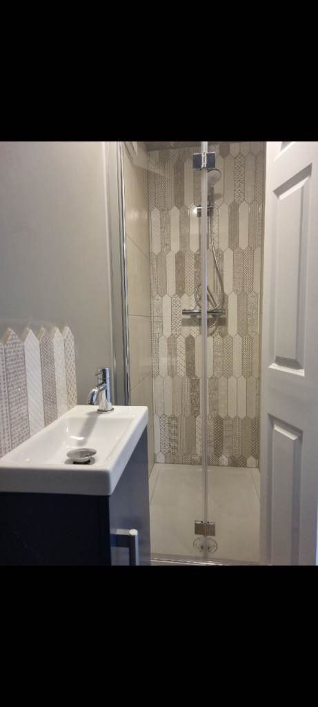 3 Newly Renovated Double Rooms – York