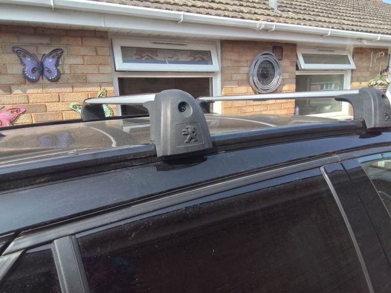 Peugeot 2008 roof bars