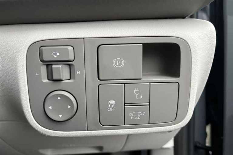 2025 Hyundai IONIQ 6 77.4kWh Ultimate Saloon 4dr Electric Auto (228 ps) Saloon Electric Automatic