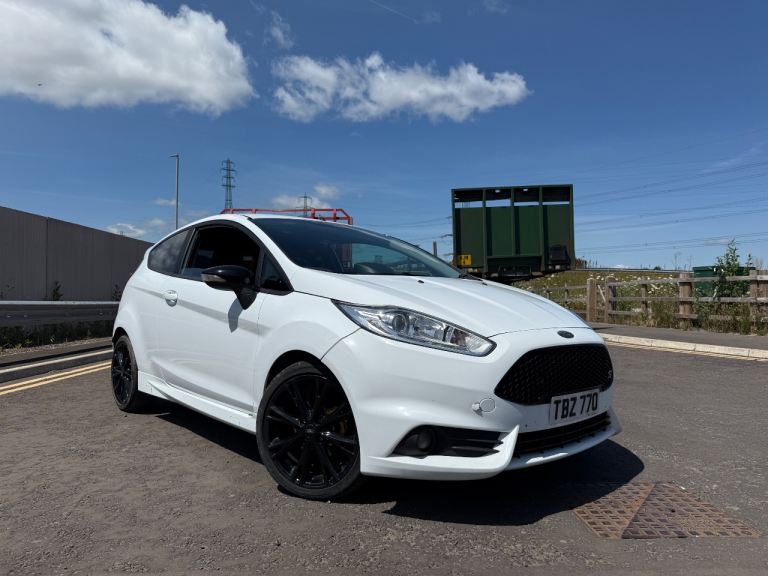 Ford, FIESTA, Hatchback, 2014, Manual, 998 (cc), 3 doors