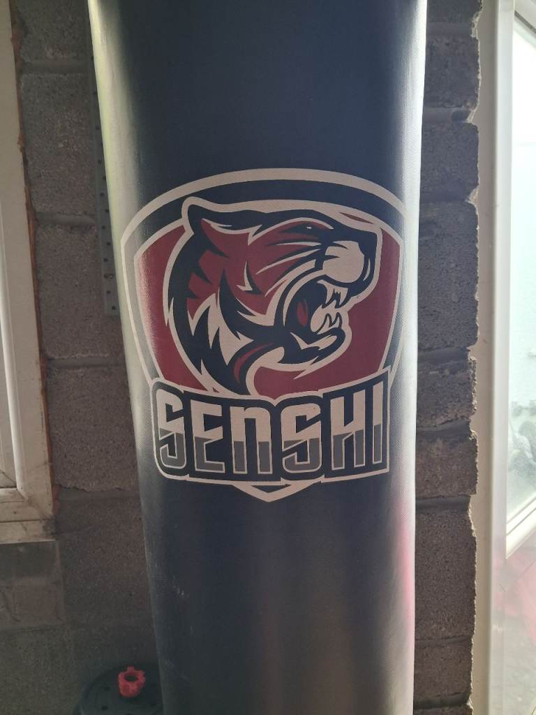 Punch kick boxing bag