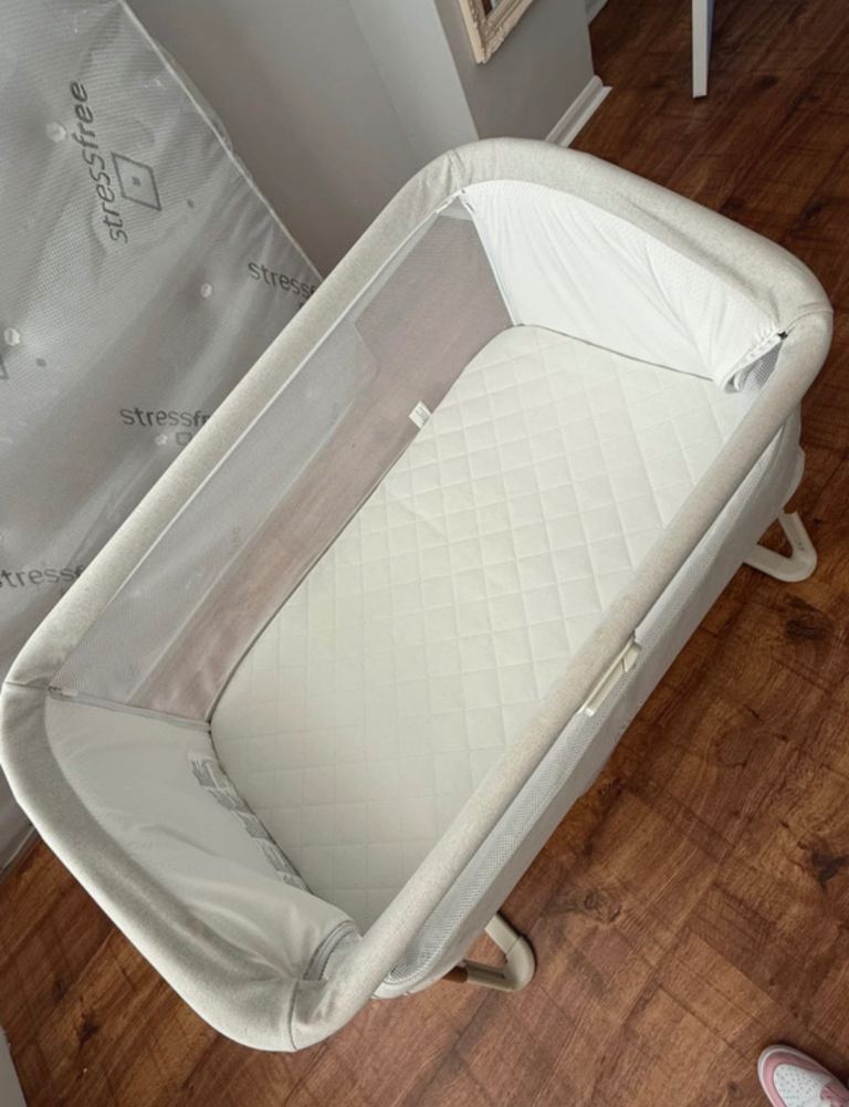 Lua Next to Me Crib. 