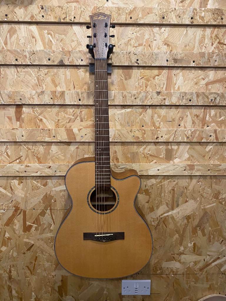 East Coast Electric-Acoustic Guitar in new condition