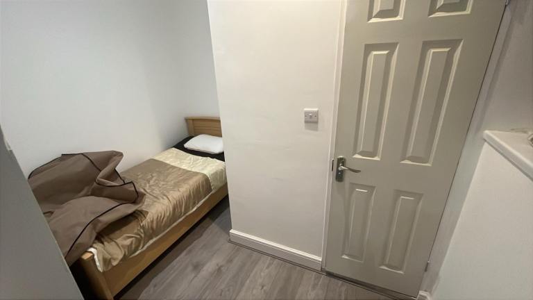 Rent Single Room En-suite - Central Road, Sudbury Town Wembley HA0