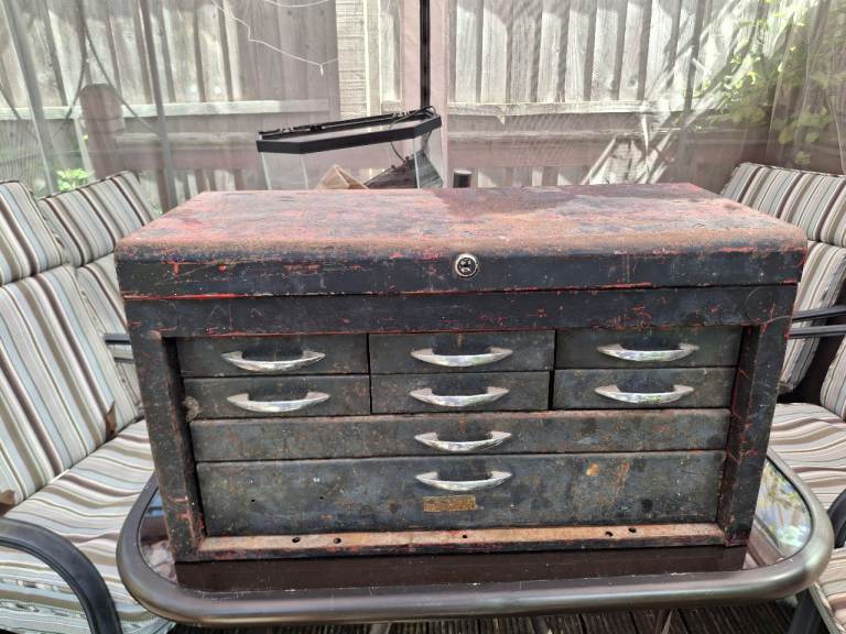 TOOL BOX - TOP BOX 8 DRAWER TOOL CHEST WITH REMOVABLE TOTE TRAY. OLD, SOLID GREAT PATINA