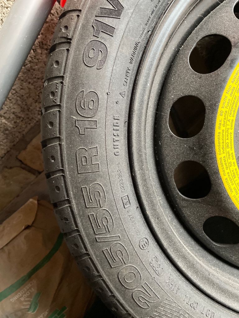 Continental 205/55R16 91V tyre